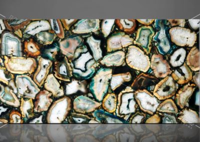 Agate Delta Light Giant 2 backlit